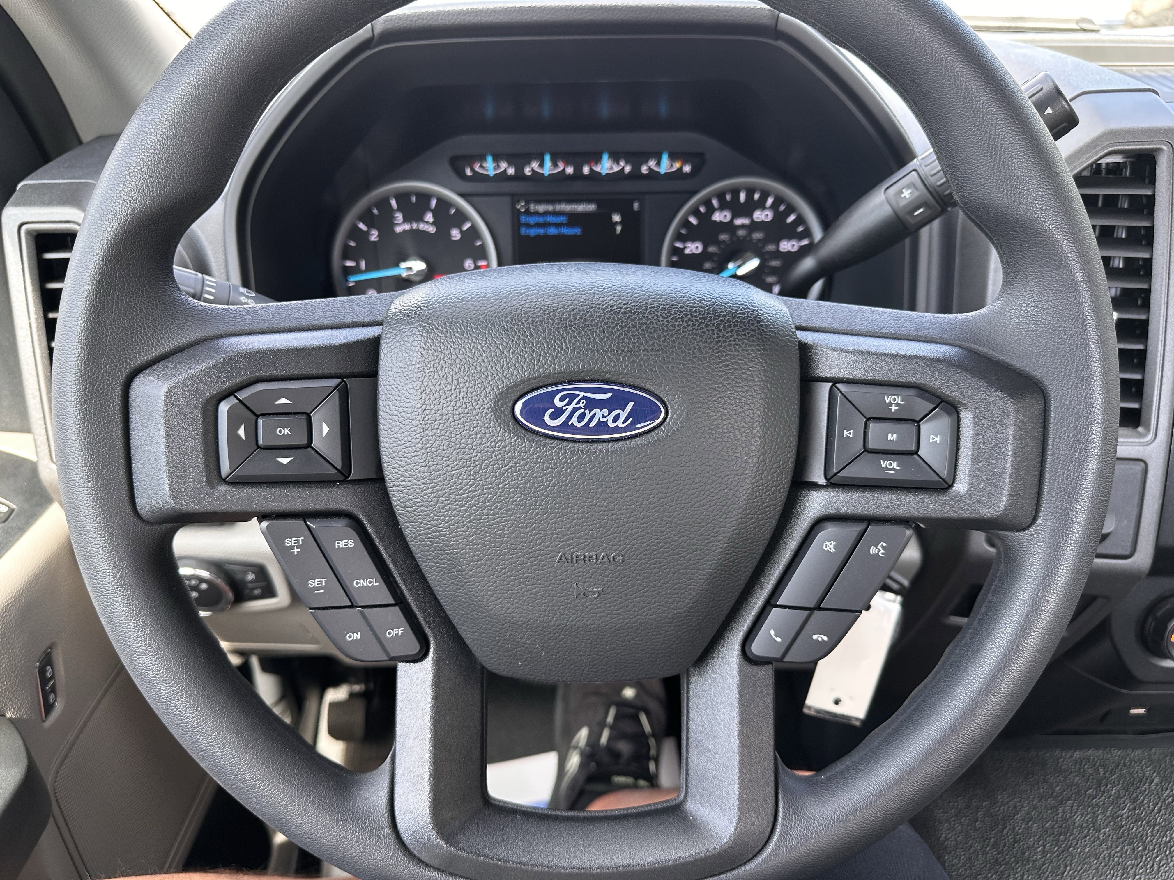 Used 2022 Oxford White Ford XL 9ft Utility Body W/TommyLift image 15