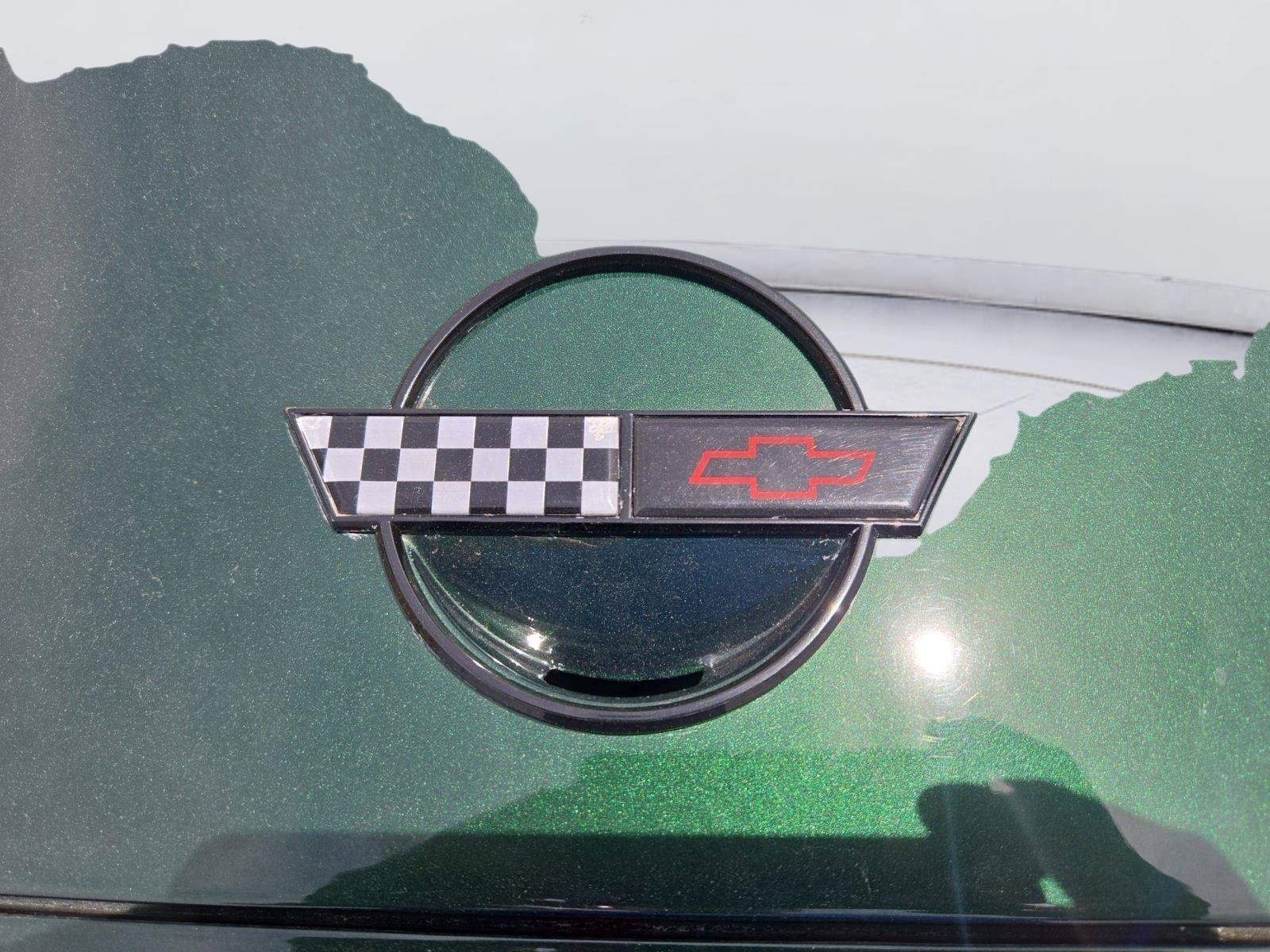 Used 1994 GREEN Chevrolet  image 11
