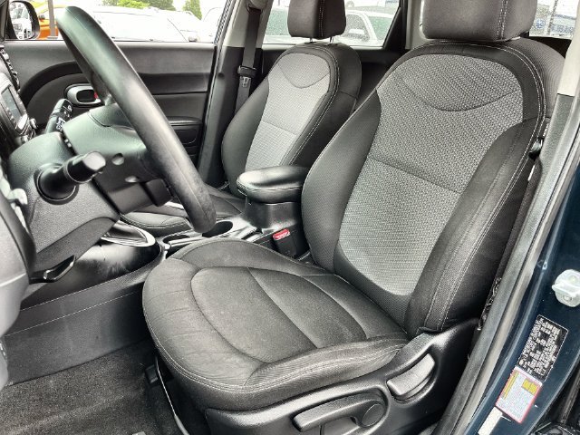 Used 2017 Black Kia Plus image 22