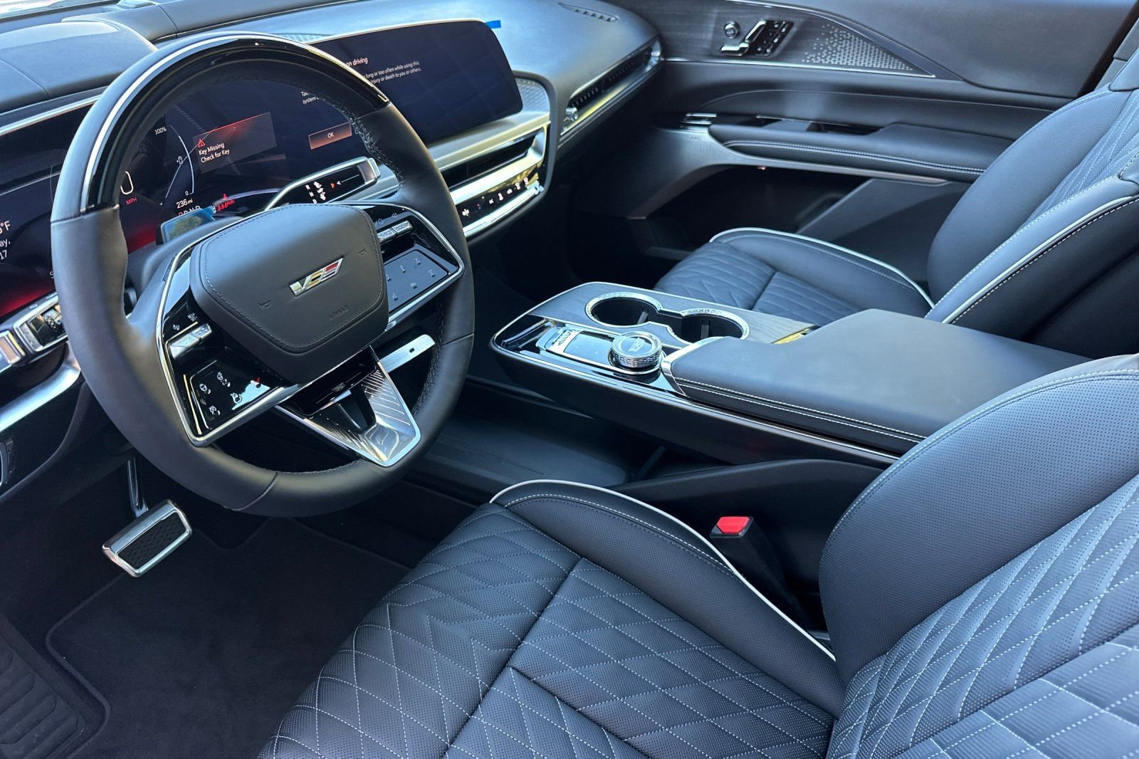 2026 Cadillac LYRIQ V Premium - Photo 10