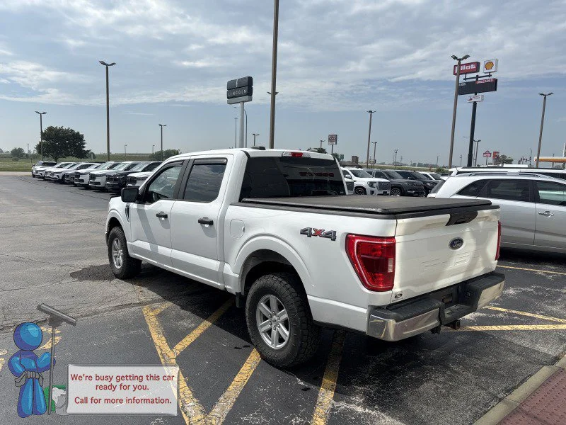 Used 2021 Oxford White Ford XLT image 3