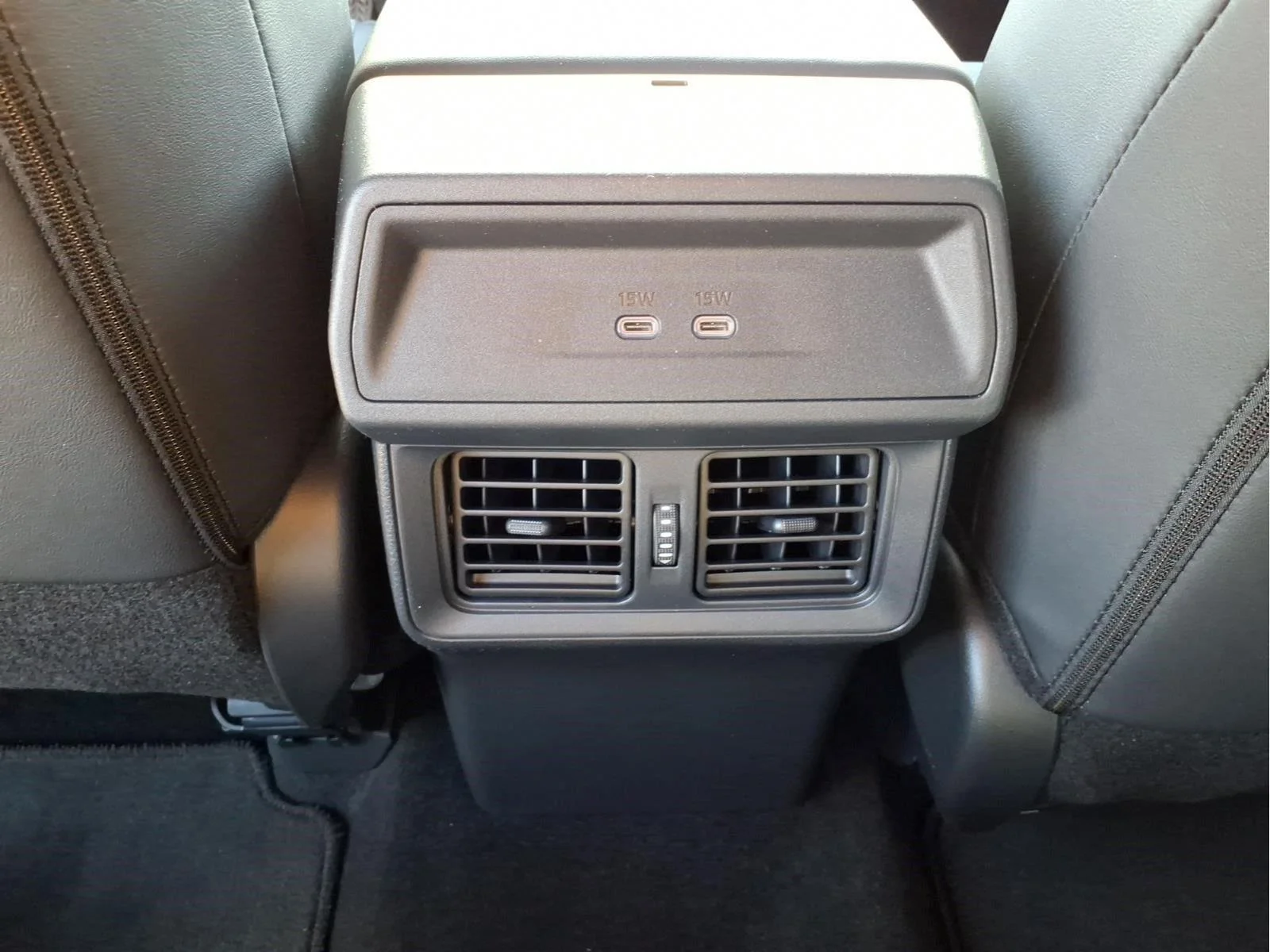 New 2026 Wind Chill Pearl with Midnight Black Metallic roof Toyota XSE image 12
