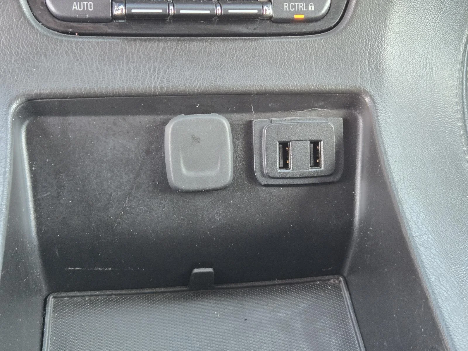 Used 2020 Summit White Chevrolet 2WD 4dr LS image 11