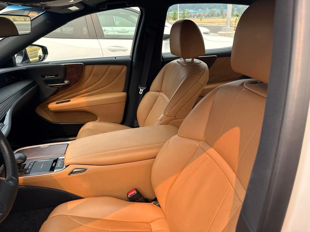 Certified Used 2022 White Lexus 500 Base image 3