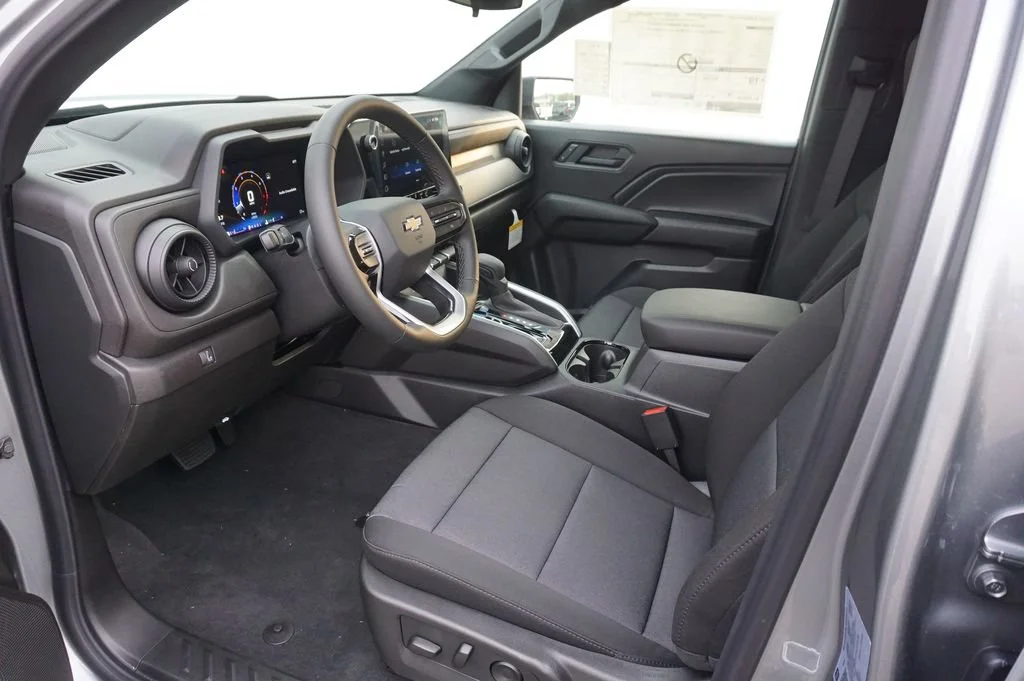 2026 Chevrolet Colorado Work Truck - Photo 9