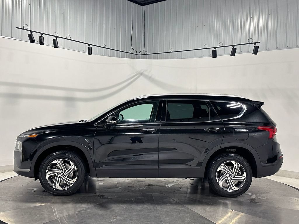 Used 2023 Black Hyundai SEL image 16
