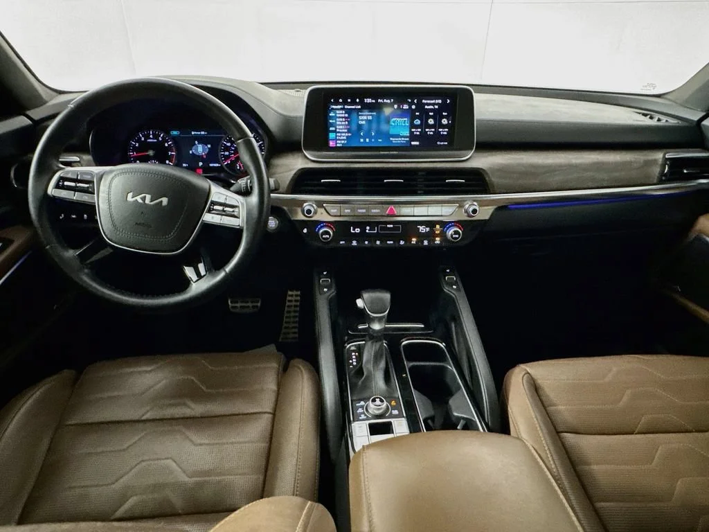 Used 2022 White Kia SX image 29