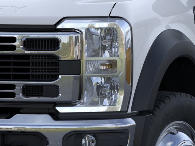 2026 Ford F-550 Super Duty Chassis Cab XL - Photo 40