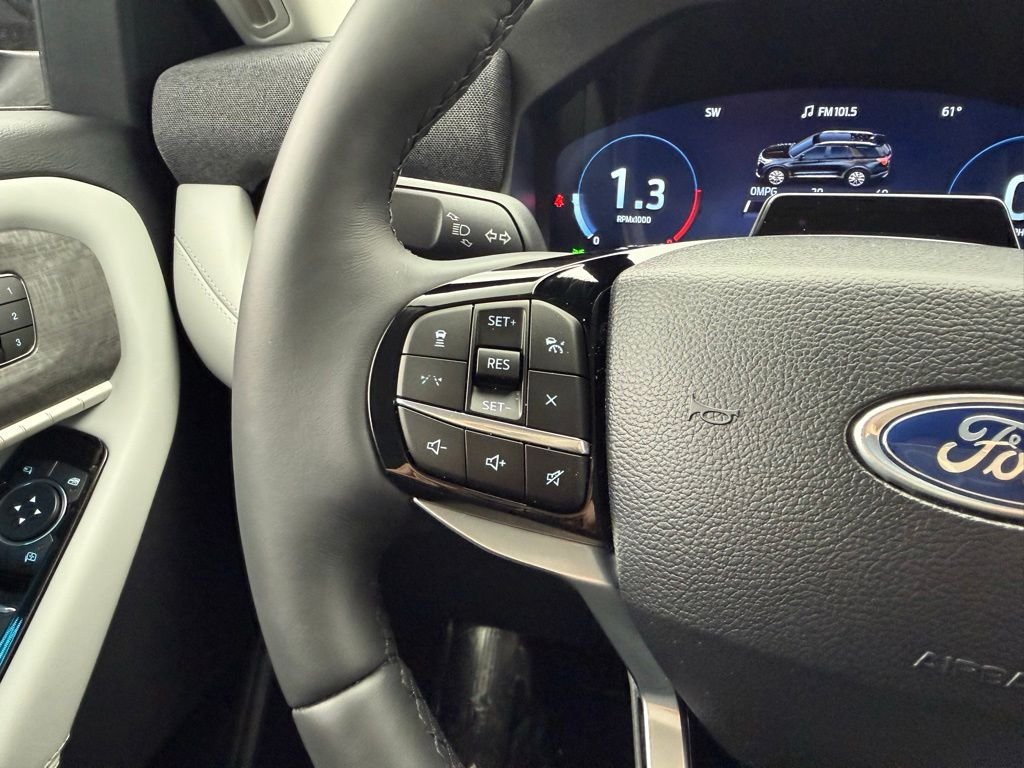 New 2026 Agate Black Metallic Ford Platinum™ image 47