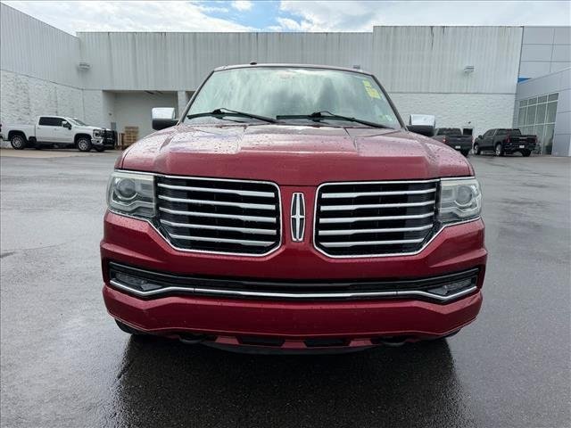 Used 2016 Ruby Red Metallic Tinted Clearcoat Lincoln Reserve image 6