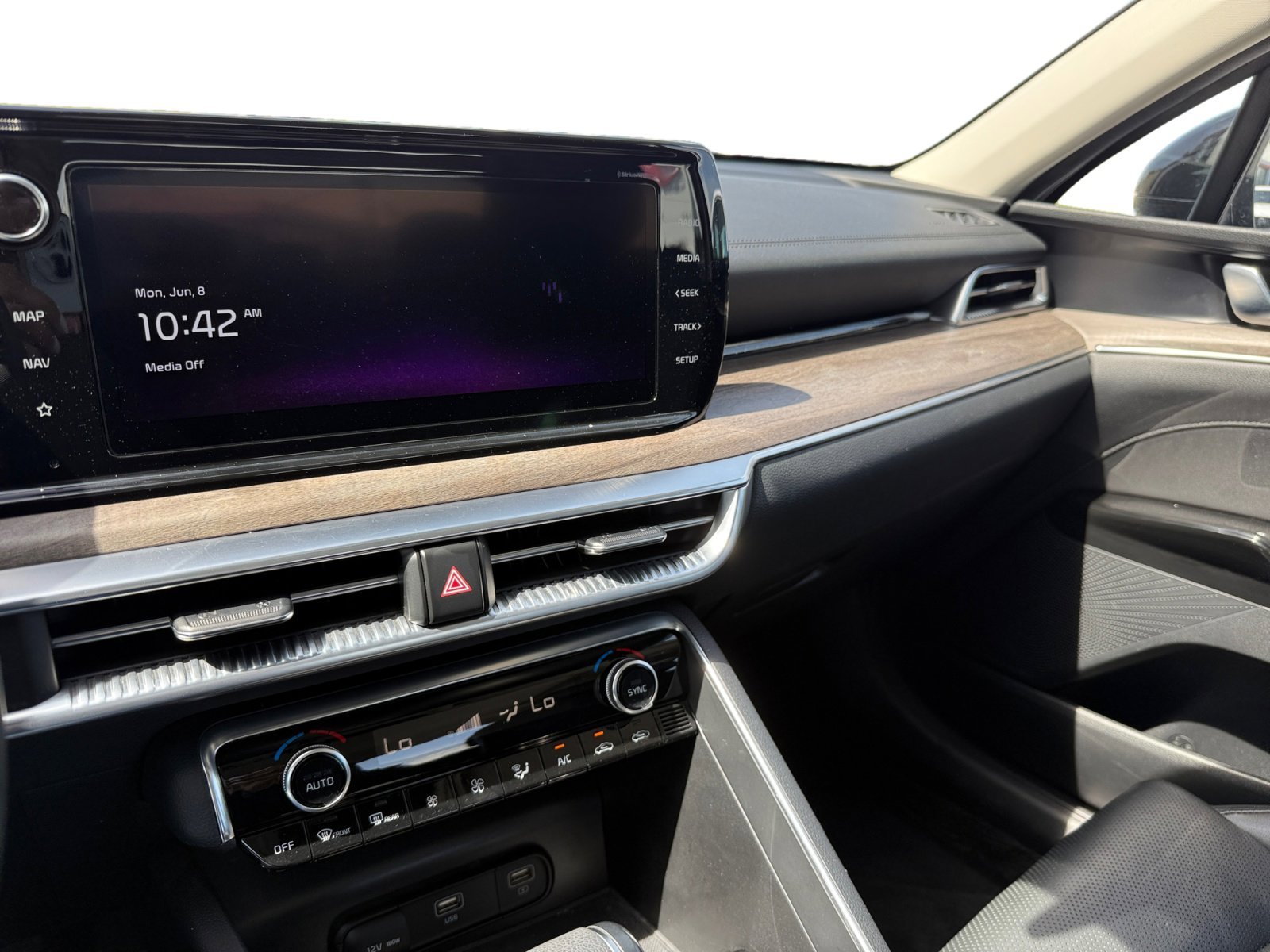 Used 2023 Ebony Black Kia EX image 12
