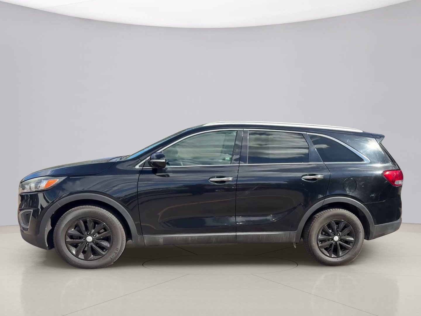 Used 2017 Black Kia LX image 2