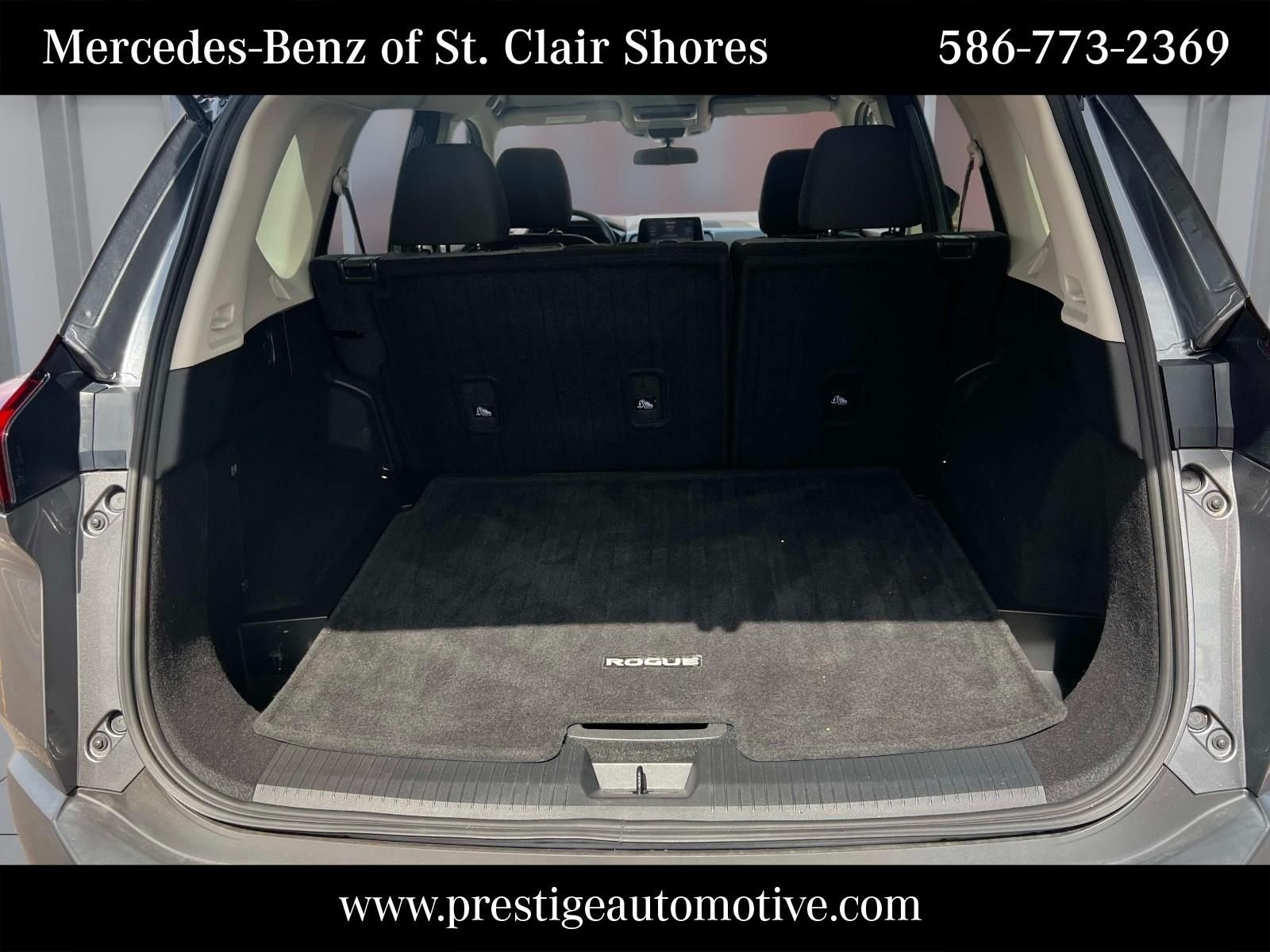 Used 2022 Gray Nissan SV image 13