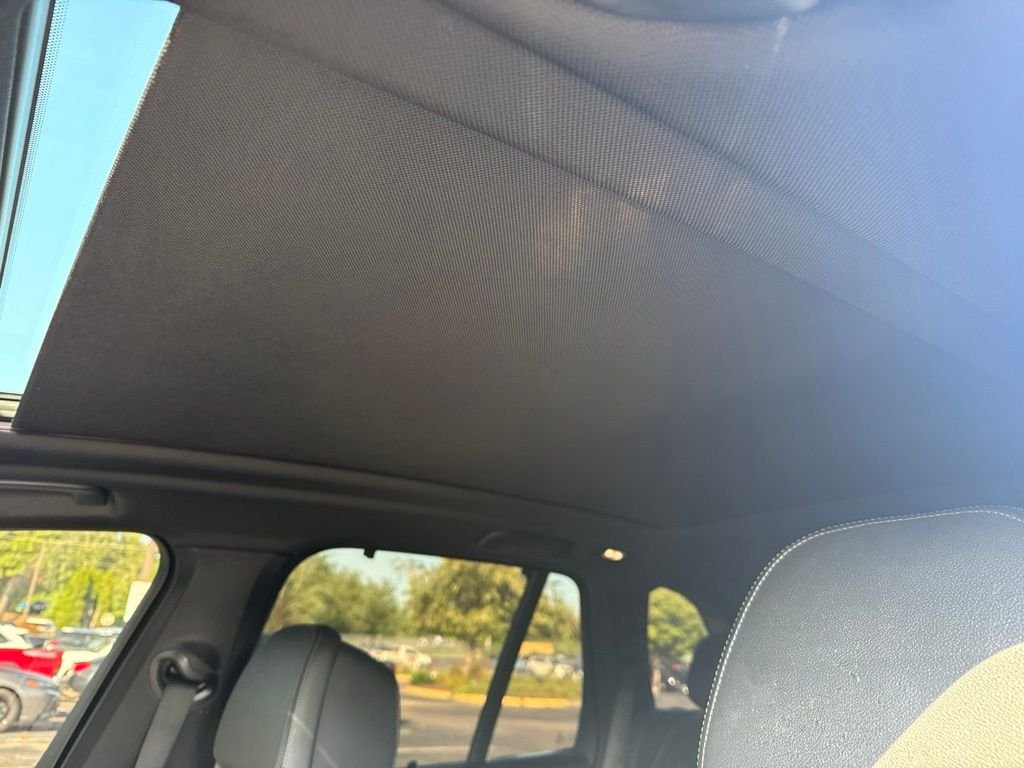 Used 2019 Black BMW xDrive40i image 7