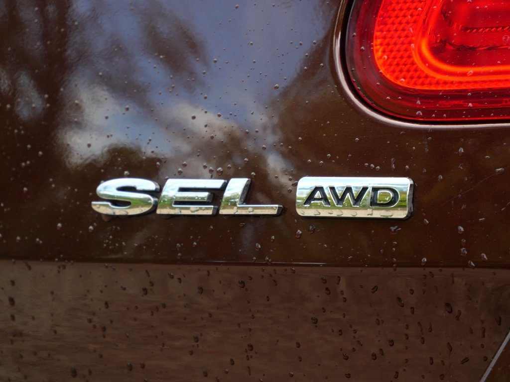 Used 2010 Red Ford SEL image 8