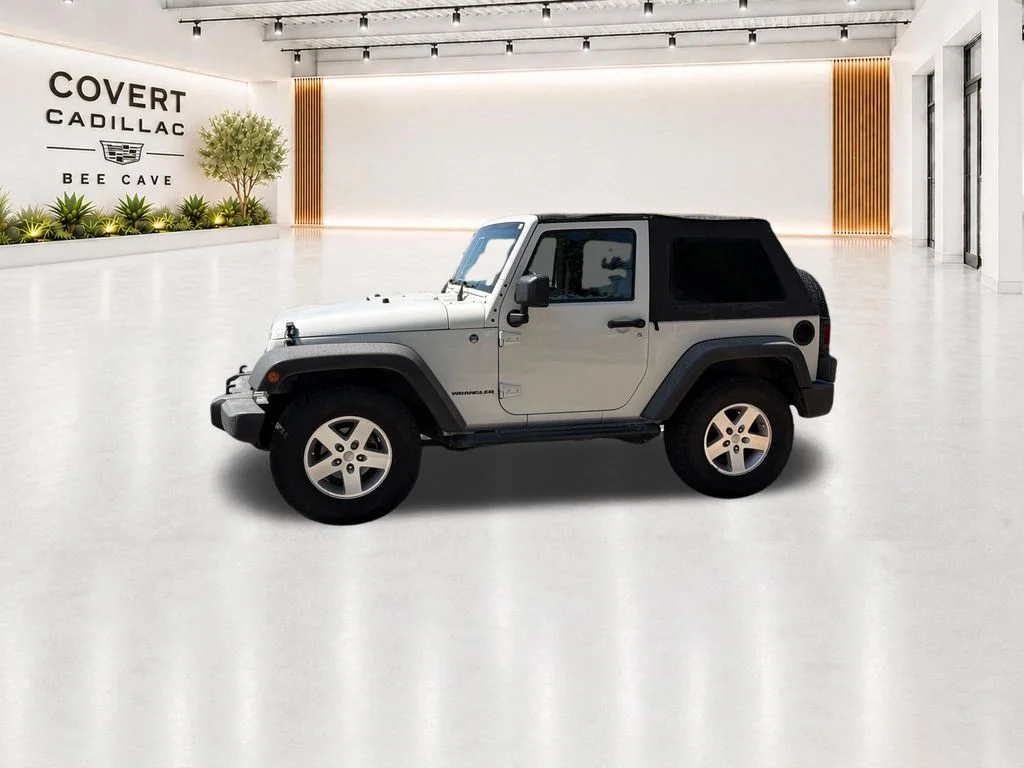 Used 2009 White Jeep X image 5