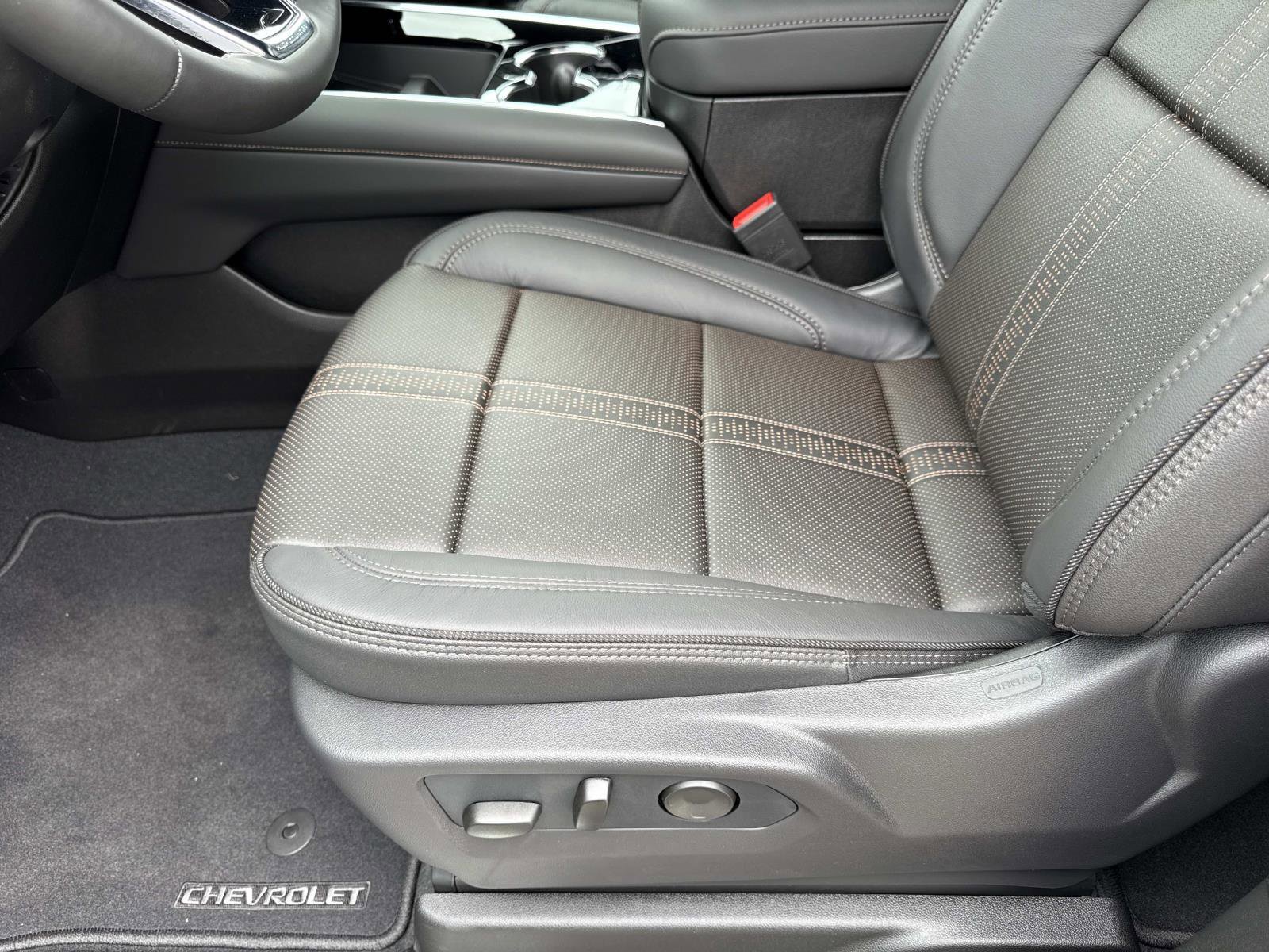 New 2026 Sterling Gray Metallic Chevrolet High Country image 20