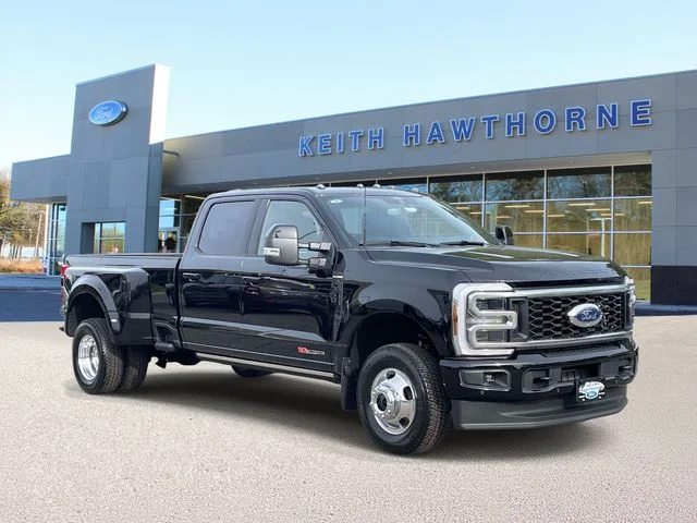 2026 Ford F-350 Platinum 4x4 Crew Cab 8' Box DRW's photo