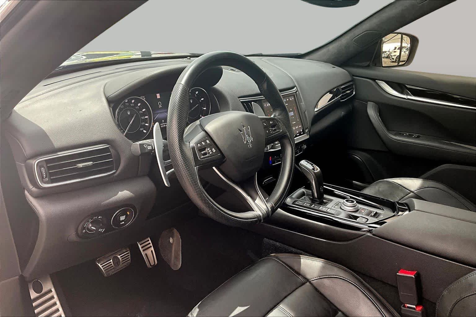 Used 2022 Grigio Metallic Maserati Modena image 18