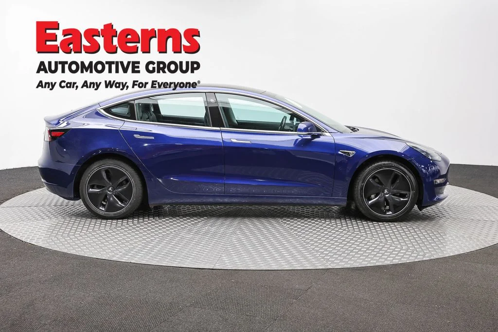 Used 2018 Blue Tesla Long Range image 4
