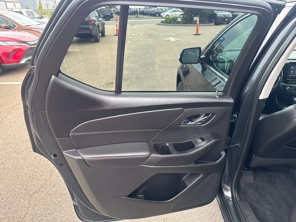 Used 2020 Gray Chevrolet 3LT image 39