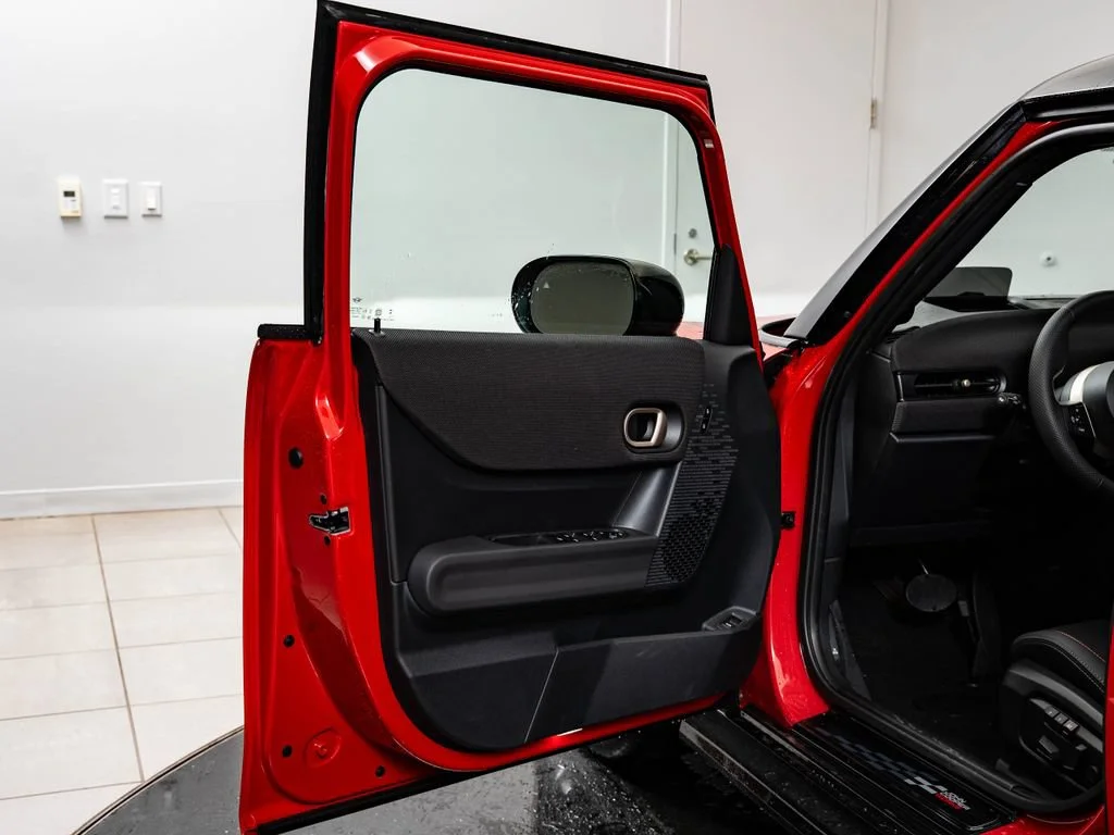 New 2026 Chili Red MINI Iconic image 26