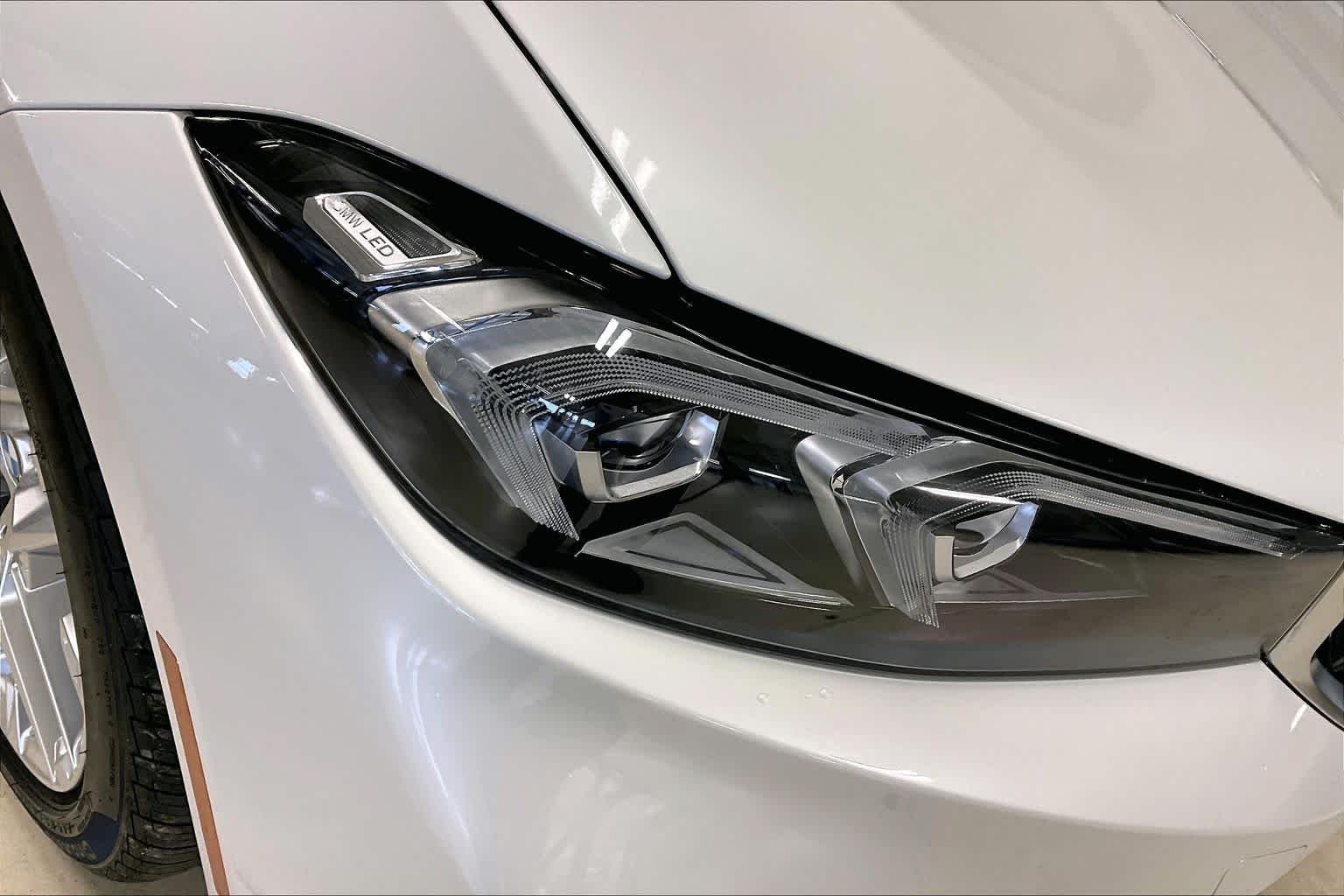 New 2026 Mineral White Metallic BMW 330i NA image 13