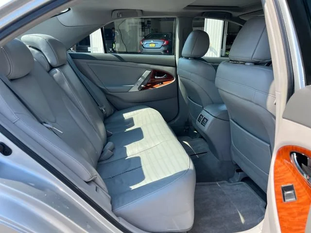 Used 2008 Classic Silver Metallic Toyota LE image 10