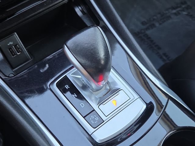 Used 2017 Silver INFINITI Luxury image 19