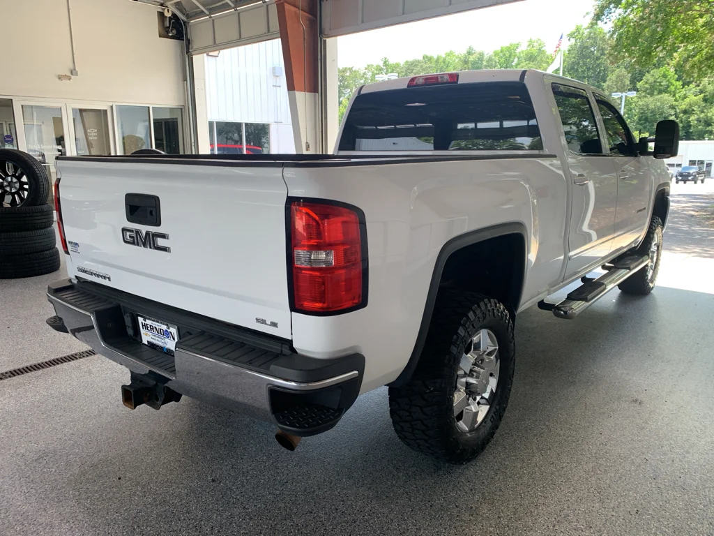 Used 2015 Summit White GMC SLE image 9