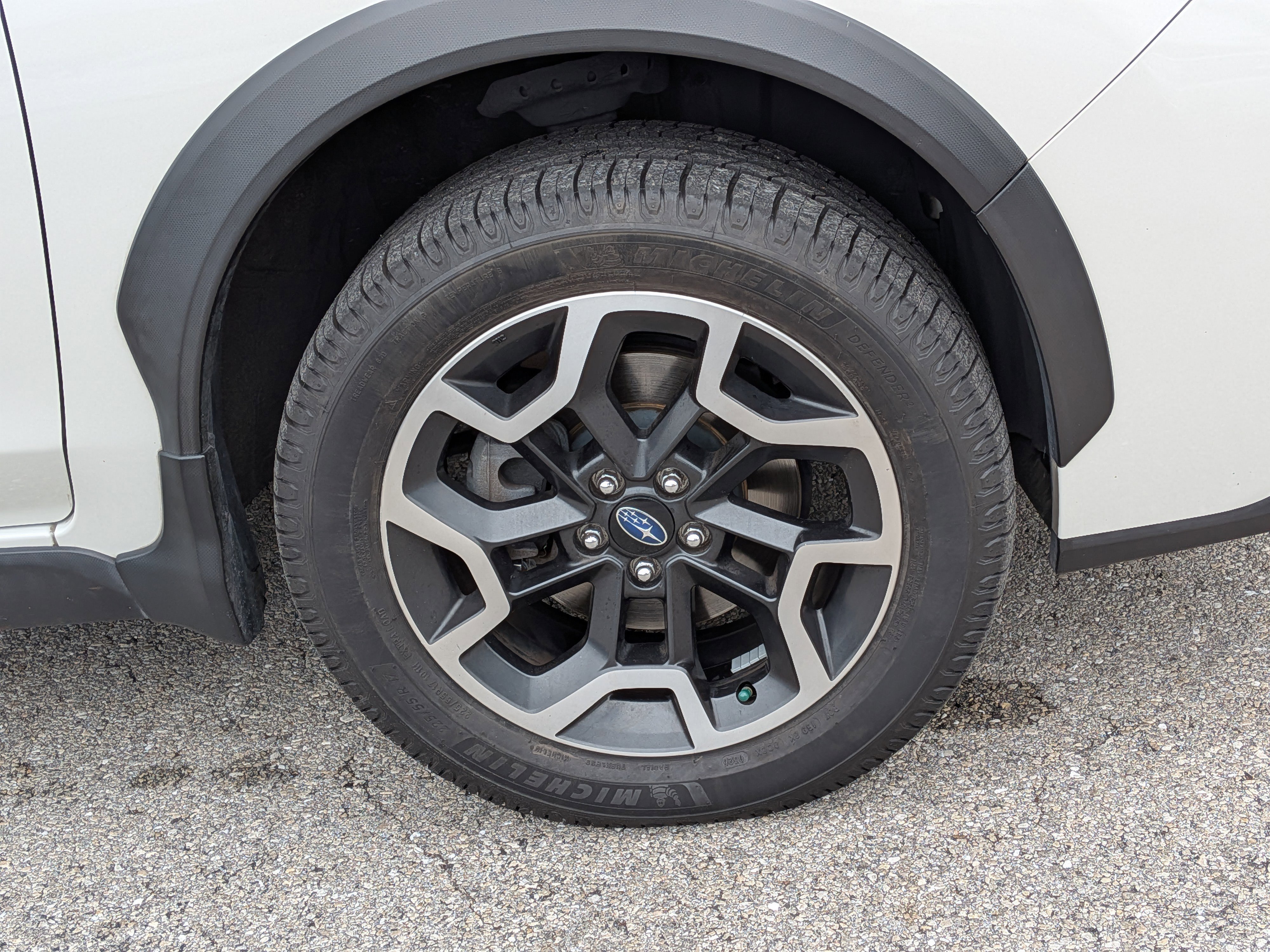 Used 2017 Crystal White Pearl Subaru Premium image 11