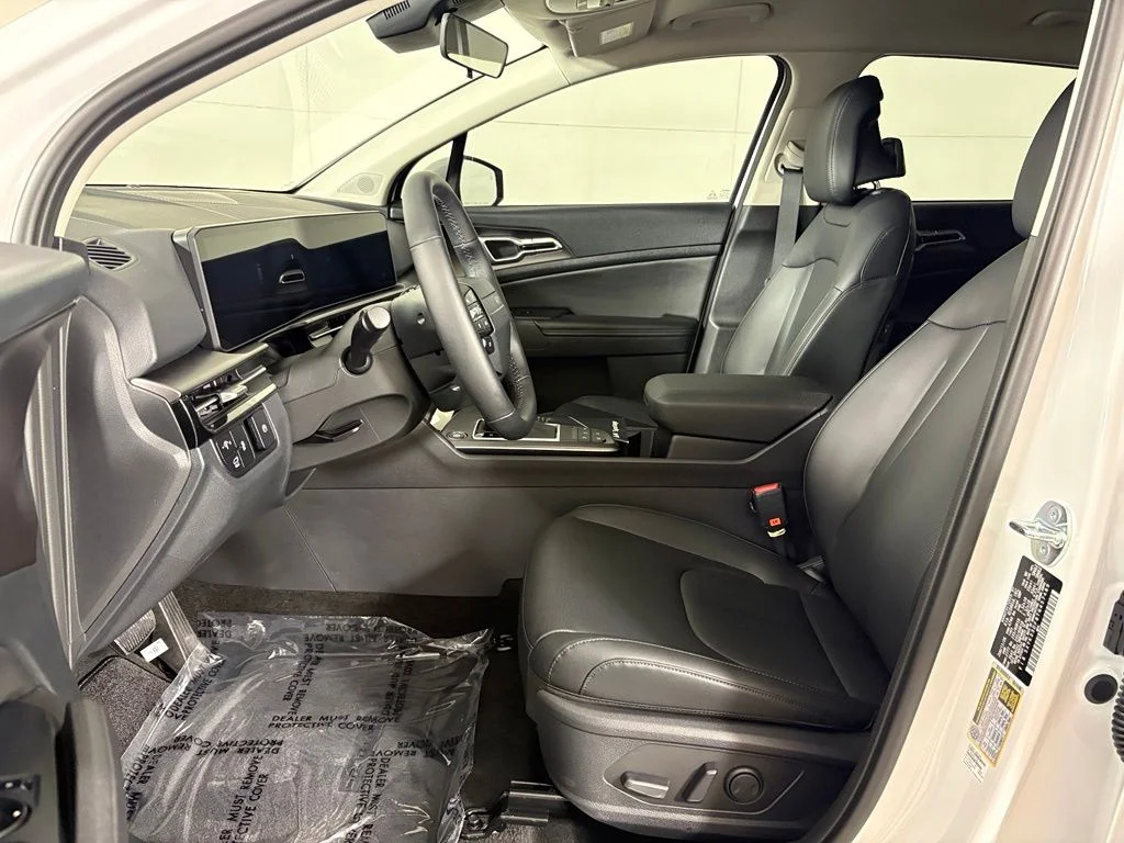 New 2026 Glacial White Pearl Kia EX image 17