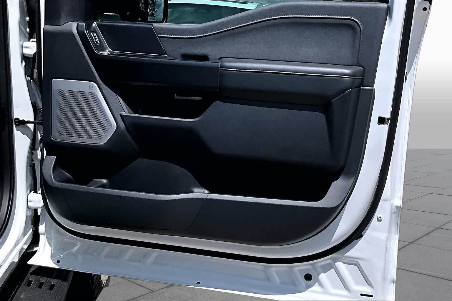 Used 2023 Oxford White Ford Raptor image 27