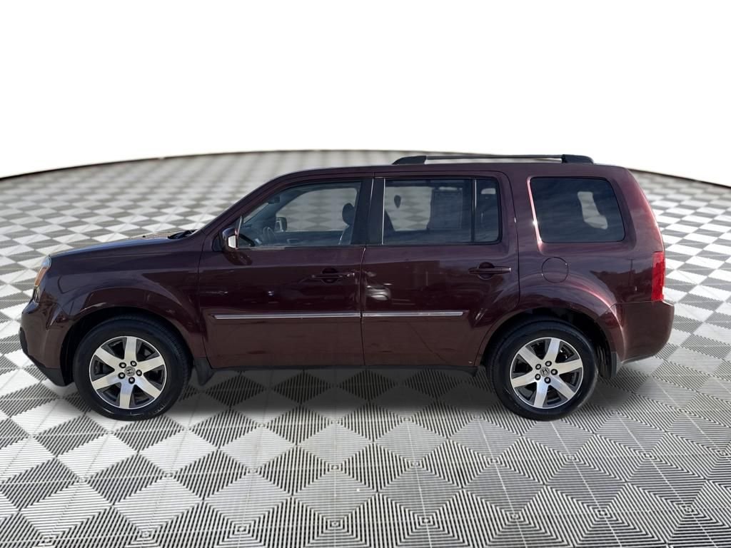 Used 2013 Honda Pilot Touring with VIN 5FNYF4H98DB048901 for sale in Sioux City, IA