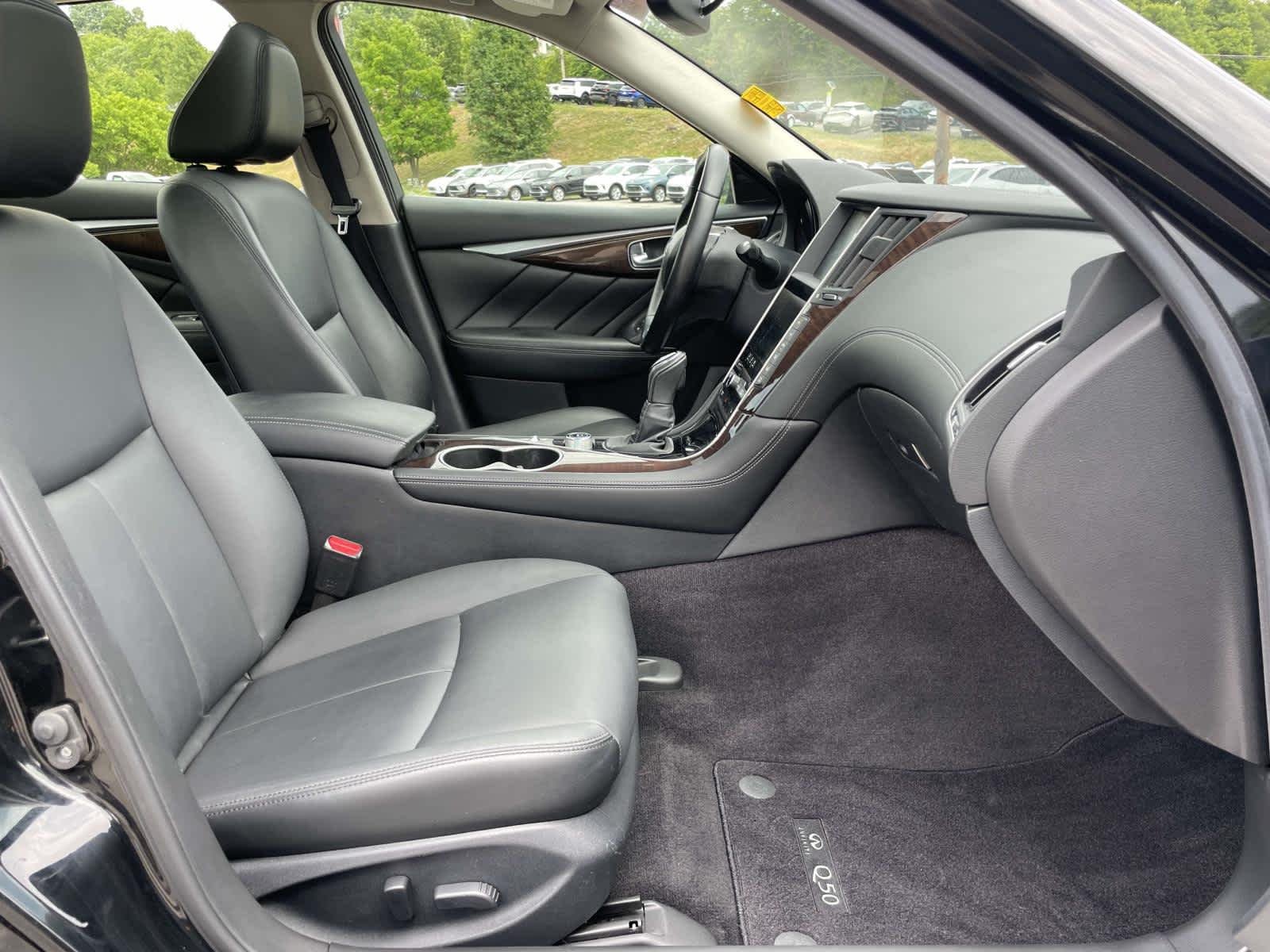 Used 2018 Black Obsidian INFINITI 3.0t LUXE image 22