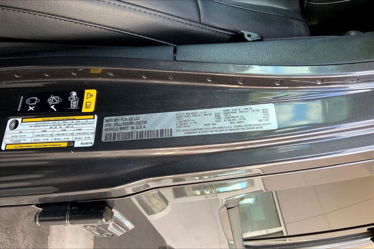 Used 2021 Granite Crystal Metallic Clearcoat Jeep Mojave image 34