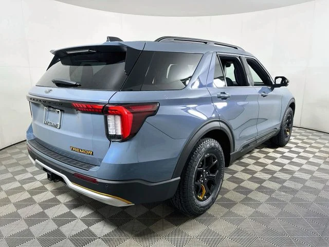 New 2026 Blue Ford Tremor image 4