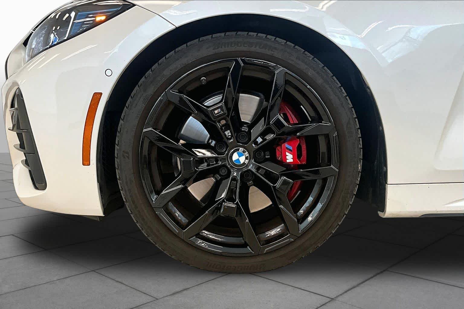 Used 2025 Mineral White Metallic BMW M440i image 9