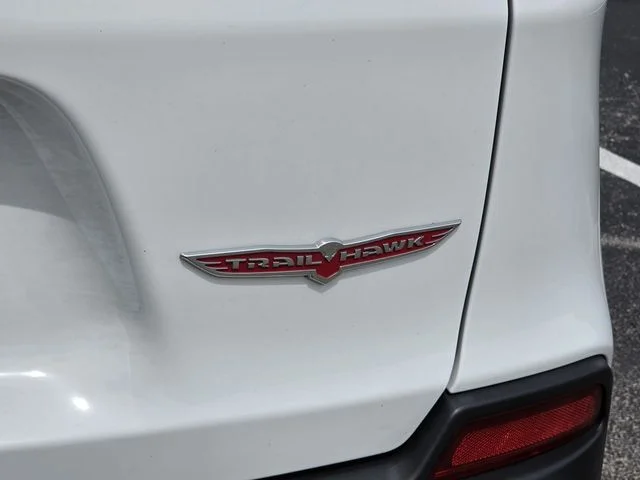 Used 2022 Bright White Clearcoat Jeep Trailhawk image 12