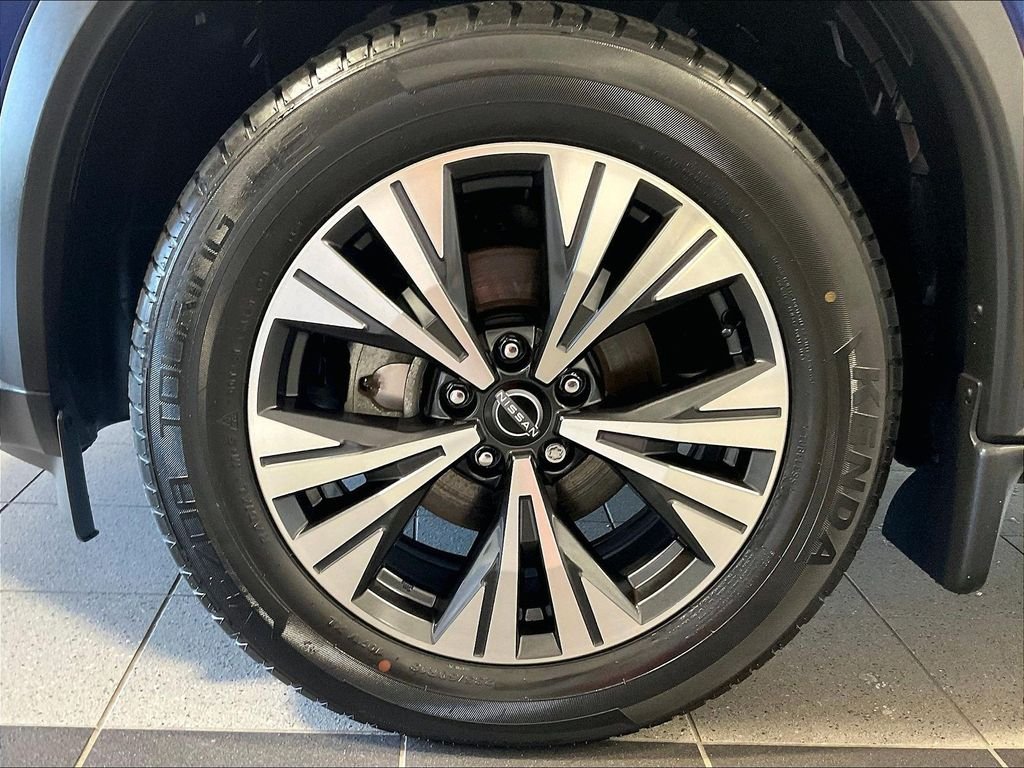 Used 2023 Blue Nissan SV image 7