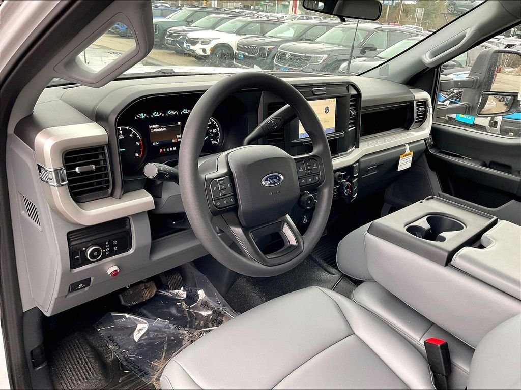 2026 Ford F-350 Super Duty Chassis Cab XL - Photo 8