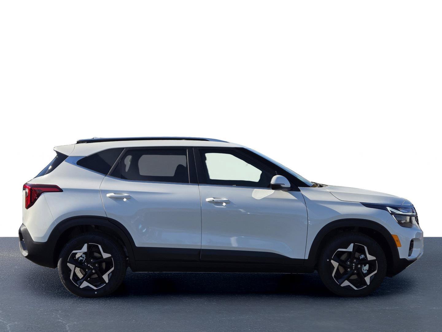 New 2026 Snow White Pearl Kia EX image 7