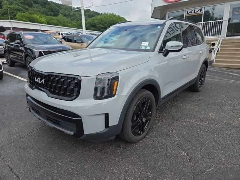 Used 2024 Gray Kia EX X-Line image 3