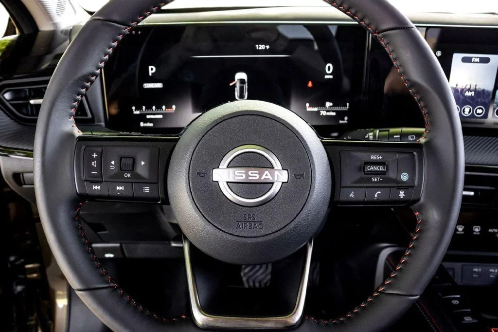 2025 Nissan Kicks SR AWD - Photo 12