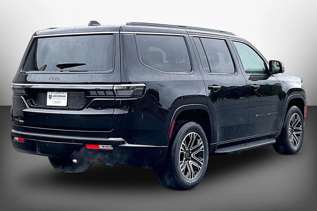New 2026 High Gloss Black Jeep  image 8