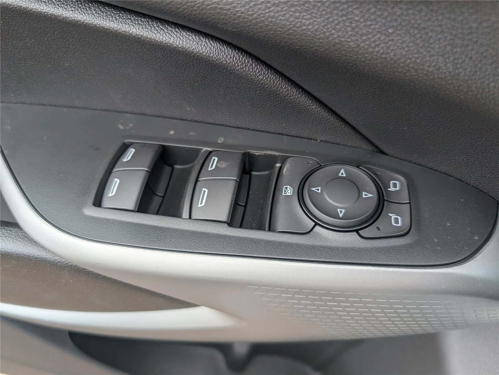 2026 Chevrolet Trax RS - Photo 27