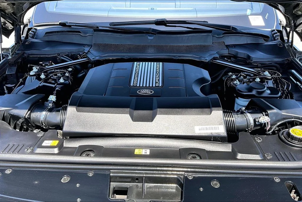 Used 2019 Black Land Rover 5.0L V8 Supercharged image 28
