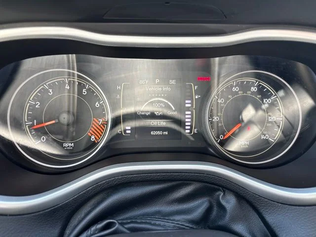 Used 2015 White Jeep Latitude image 11