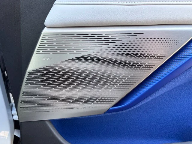 New 2027 Vibrant White Tricoat Cadillac Sport image 20