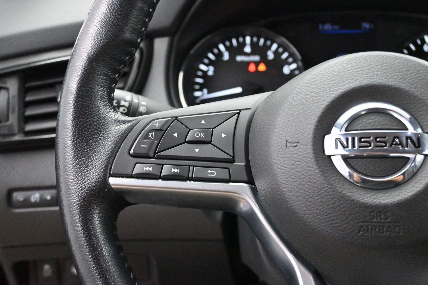 Used 2020 Magnetic Black Pearl Nissan SV image 18